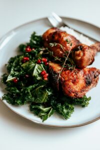 how long can cooked chicken sit out safely